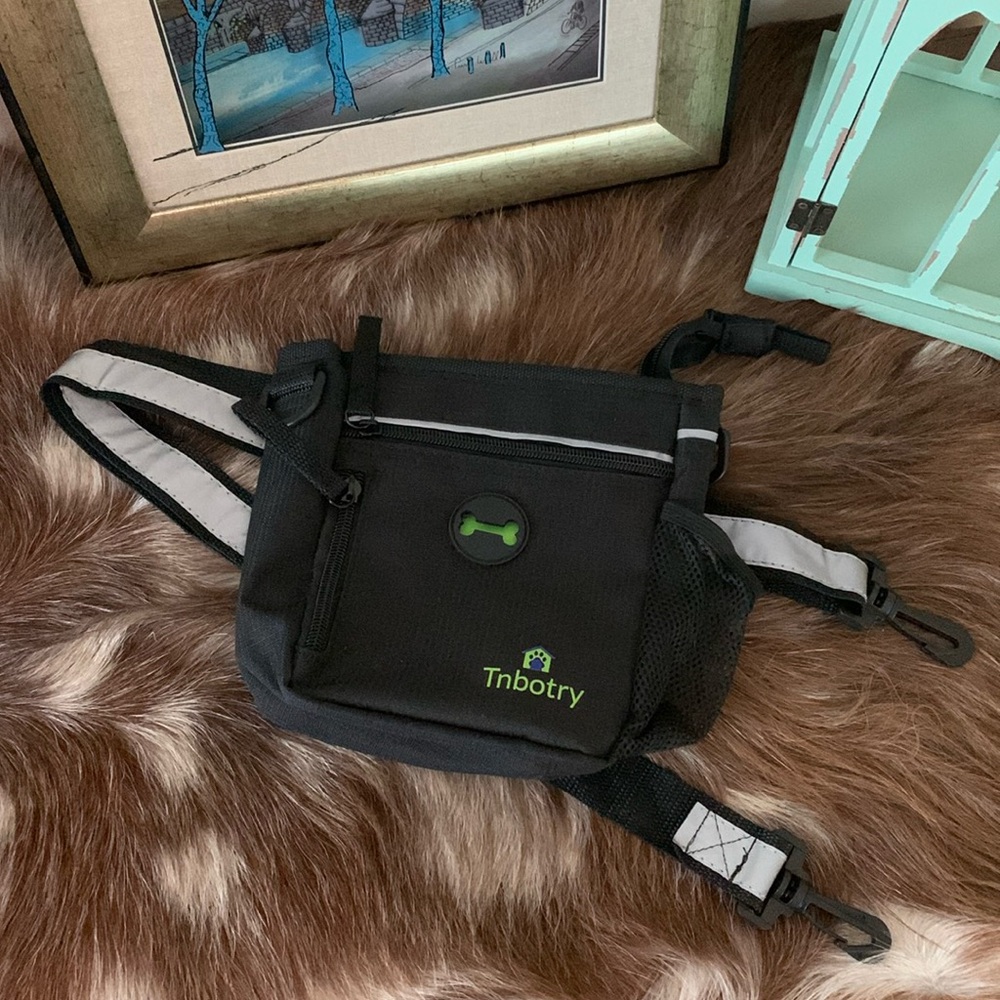 Black and Green Dog Treat Zipper Pouch w/ Reflective White Strap and Metal Clip